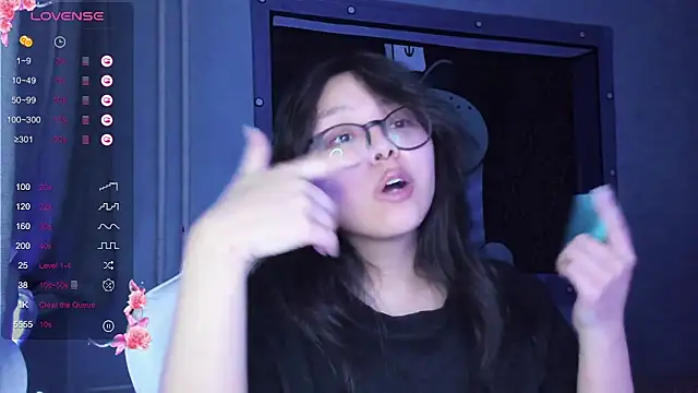 maydaykimmy online show from December 30, 8:25 pm