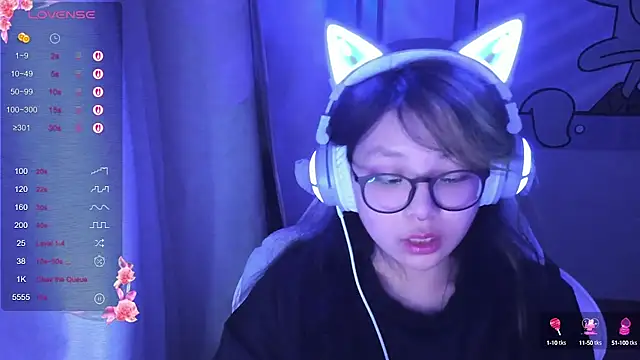 Snapshot of maydaykimmy chatting on February 15, 9:04 pm maydaykimmy online show from February 15, 9:04 pm