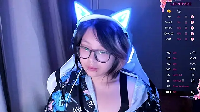 maydaykimmy online show from October 18, 9:15 pm