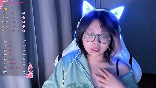 maydaykimmy online show from November 11, 9:04 pm