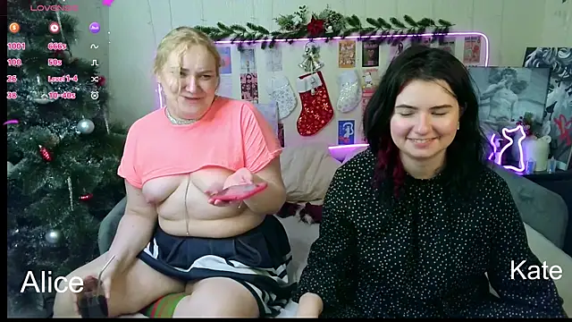 Snapshot of ss-katekisa-ss chatting on December 30, 6:31 am ss-katekisa-ss online show from December 30, 6:31 am