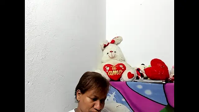 Snapshot of Laflaka22 chatting on December 6, 3:19 am Laflaka22 online show from December 6, 3:19 am