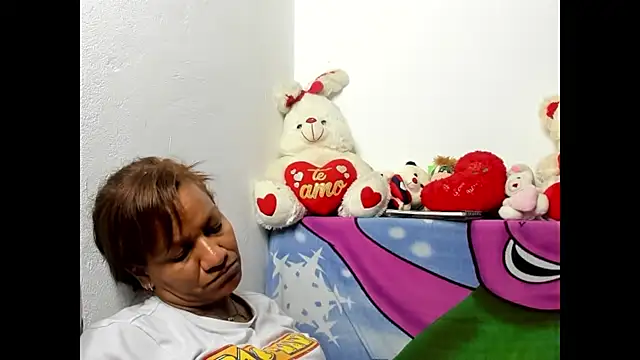 Snapshot of Laflaka22 chatting on December 9, 2:24 am Laflaka22 online show from December 9, 2:24 am