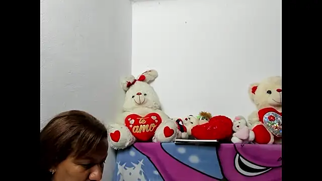 Snapshot of Laflaka22 chatting on December 10, 3:41 am Laflaka22 online show from December 10, 3:41 am