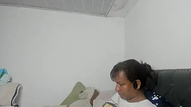 Snapshot of Laflaka22 chatting on September 13, 1:16 am Laflaka22 online show from September 13, 1:16 am