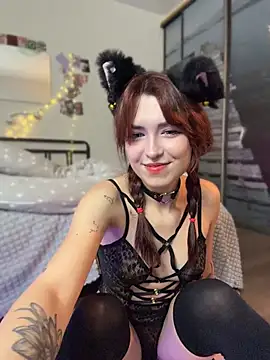 Snapshot of Evangeline_Lawrence_ chatting on May 11, 4:26 pm Evangeline Lawrence online show from May 11, 4:26 pm