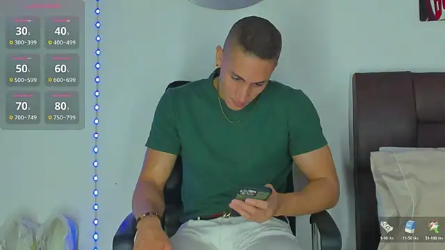 MikeRoss7777 online show from December 15, 3:02 am