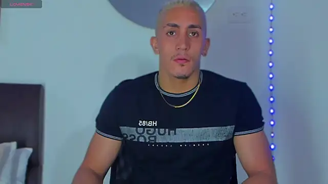 MikeRoss7777 online show from January 26, 1:09 am