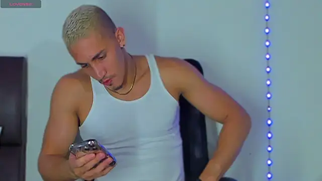 MikeRoss7777 online show from February 7, 9:58 am