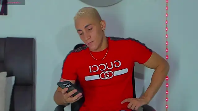 MikeRoss7777 online show from February 23, 12:08 am