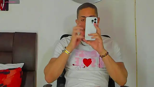 MikeRoss7777 online show from October 7, 3:04 am