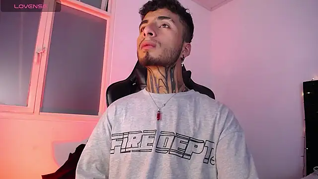 JuanCamiilo 66 online show from February 18, 4:48 am