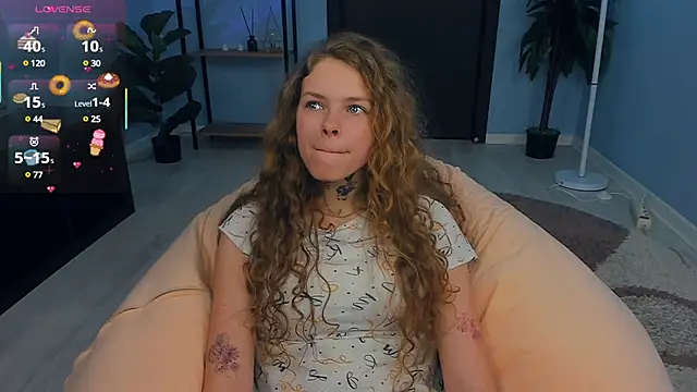 RayaNenlia online show from March 18, 11:19 am