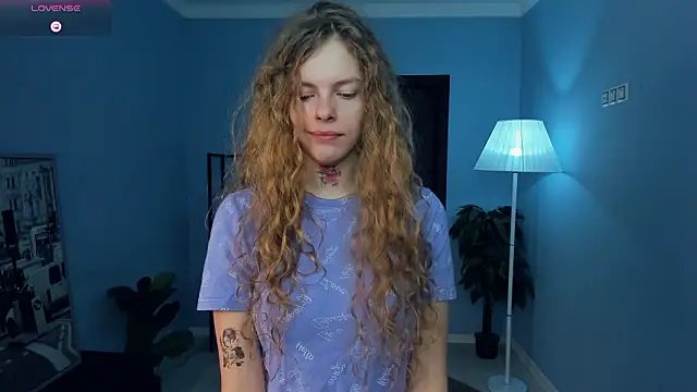 RayaNenlia online show from February 8, 5:11 am