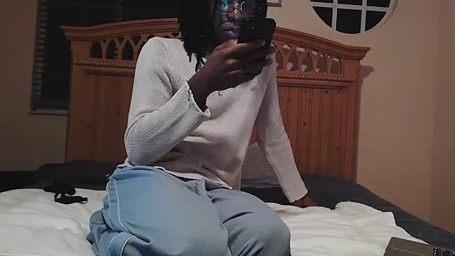 Snapshot of babytonyxxx chatting on January 10, 4:44 am babytonyxxx online show from January 10, 4:44 am
