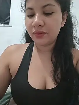 Snapshot of Yara0k chatting on April 23, 9:08 am Yara0k online show from April 23, 9:08 am