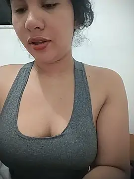 Snapshot of Yara0k chatting on July 2, 7:03 am Yara0k online show from July 2, 7:03 am