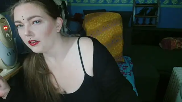 Snapshot of SherineDivine chatting on October 6, 5:27 am SherineDivine online show from October 6, 5:27 am