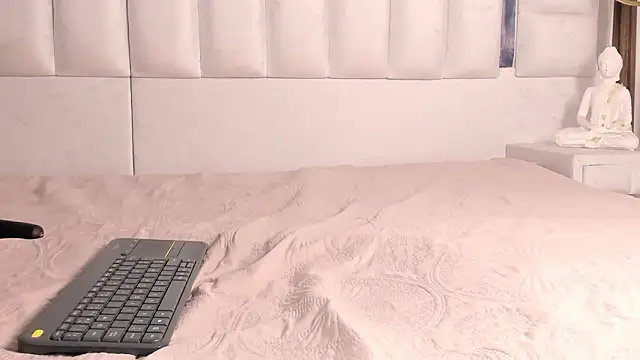 im tyra online show from February 26, 4:44 am