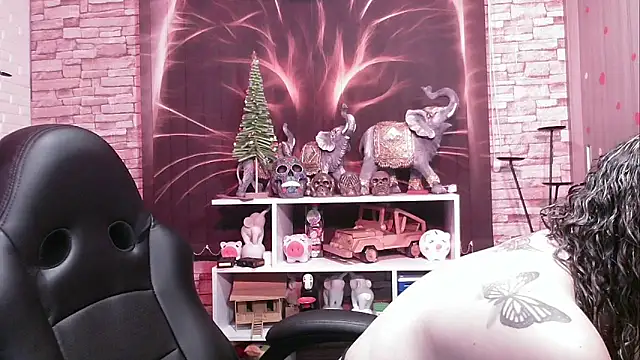 Snapshot of charlotedoll chatting on December 12, 3:54 am charlotedoll online show from December 12, 3:54 am