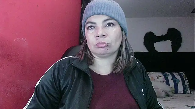 charlotedoll online show from April 3, 11:47 pm