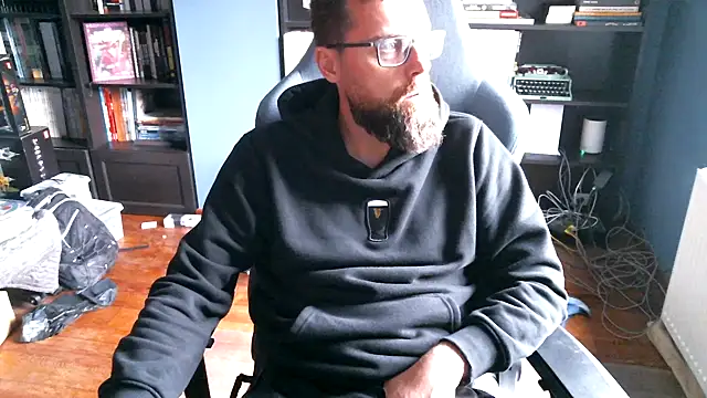 Snapshot of MeSteff chatting on October 25, 2:13 pm MeSteff online show from October 25, 2:13 pm