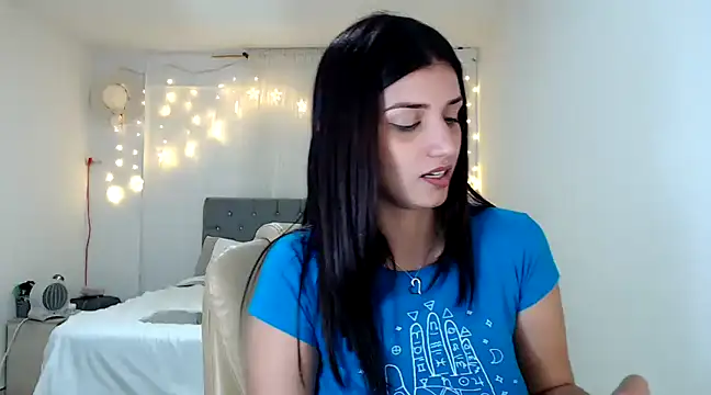 ZajiraShane online show from December 13, 1:33 pm