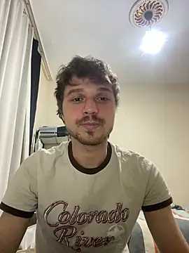 Snapshot of oguuxum chatting on April 7, 7:03 pm oguuxum online show from April 7, 7:03 pm