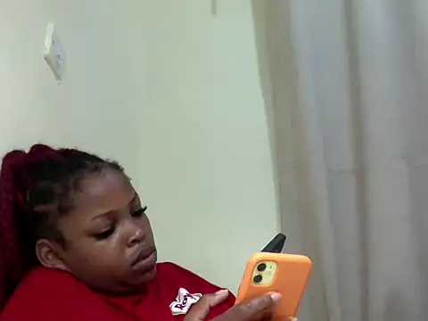 Snapshot of queen-sasha chatting on April 19, 6:35 am queen-sasha online show from April 19, 6:35 am