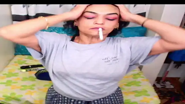 Indian Blaze00 online show from February 12, 9:43 pm