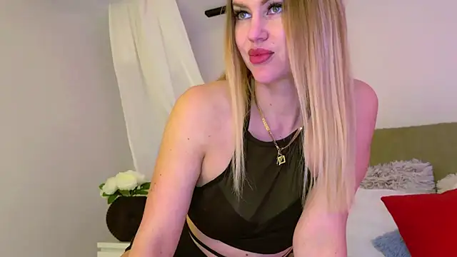 LuisaSin online show from January 17, 2:39 pm