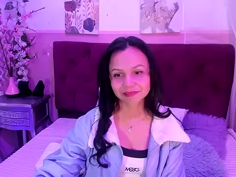 candysmitxxx online show from February 22, 12:45 am