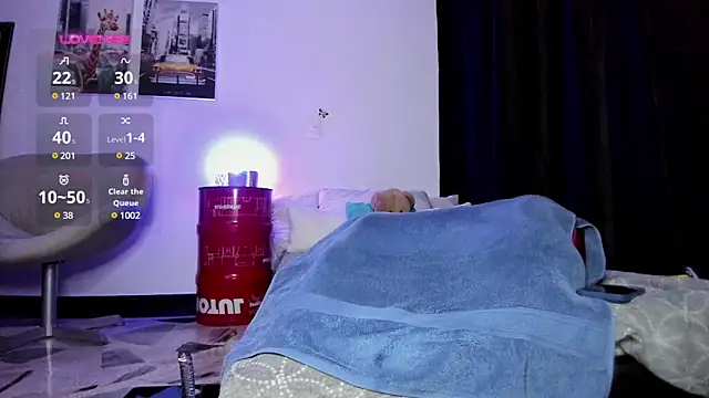 Curlblue online show from December 17, 3:06 am