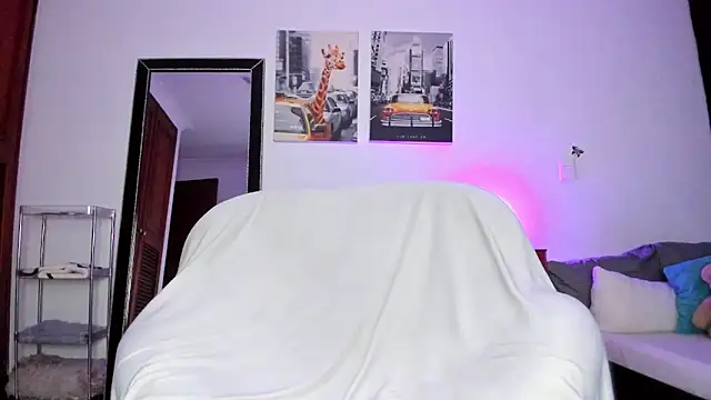 Curlblue online show from March 18, 1:10 am