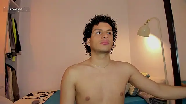 Curlblue online show from December 5, 5:38 am