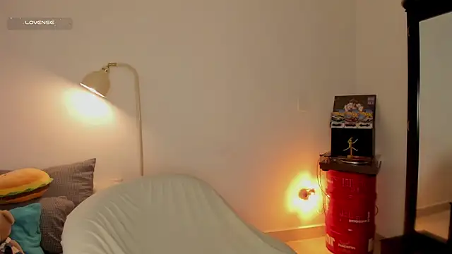 Snapshot of Curlblue chatting on January 19, 7:34 am Curlblue online show from January 19, 7:34 am