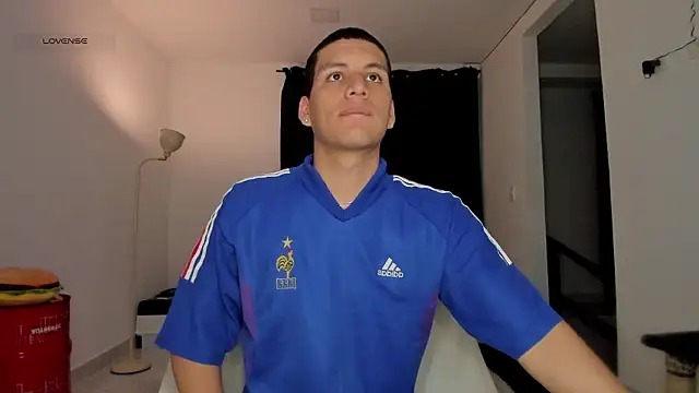 Snapshot of Curlblue chatting on February 25, 5:06 am Curlblue online show from February 25, 5:06 am