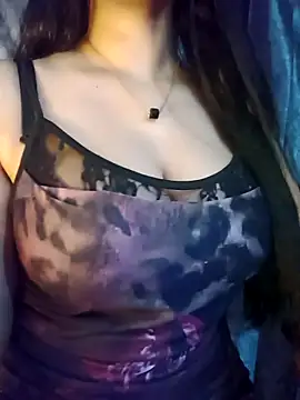 Snapshot of _sunshine- chatting on November 2, 8:33 pm  sunshine- online show from November 2, 8:33 pm