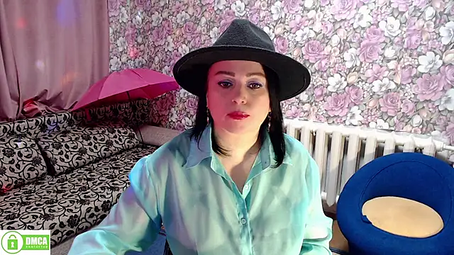 Julia-ru online show from February 1, 9:40 pm