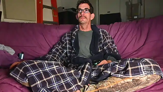 joeiandola online show from March 3, 5:09 am