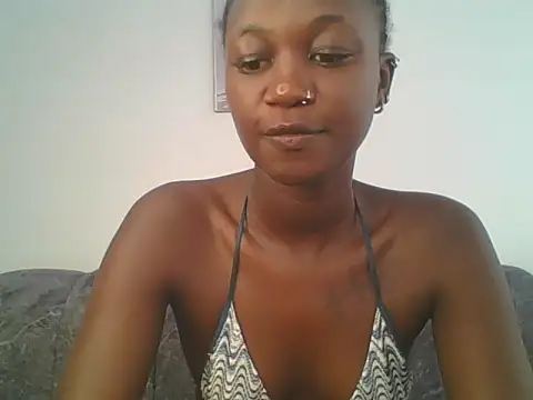 Snapshot of MissLilly1 chatting on December 3, 5:42 am MissLilly1 online show from December 3, 5:42 am