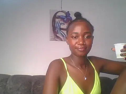 Snapshot of MissLilly1 chatting on February 18, 8:25 pm MissLilly1 online show from February 18, 8:25 pm