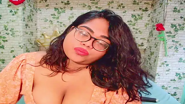 Snapshot of Indian_Lola00 chatting on September 28, 6:30 am Indian Lola00 online show from September 28, 6:30 am