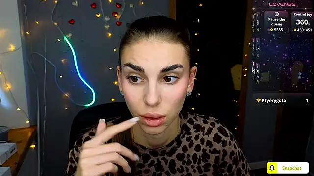 Snapshot of EmmyGreans chatting on September 29, 11:37 am EmmyGreans online show from September 29, 11:37 am