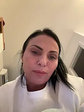 KimKelly13 online show from April 8, 6:08 pm