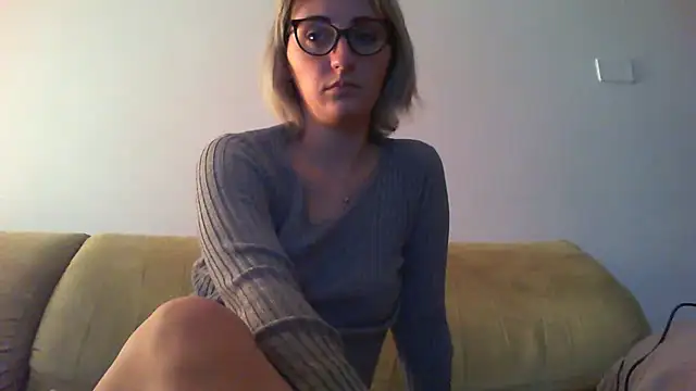 Snapshot of sexy_blondie92 chatting on January 13, 10:24 pm sexy blondie92 online show from January 13, 10:24 pm