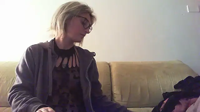 Snapshot of sexy_blondie92 chatting on January 14, 10:12 pm sexy blondie92 online show from January 14, 10:12 pm