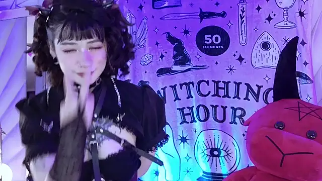 zephirahabney online show from November 1, 1:57 pm