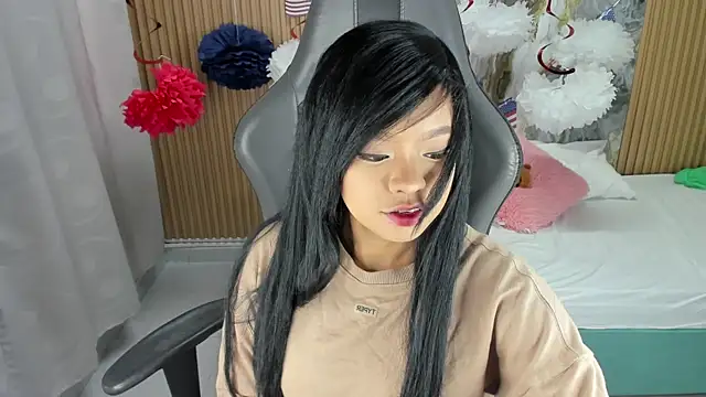 Snapshot of Lili_16 chatting on September 15, 11:10 am Lili 16 online show from September 15, 11:10 am
