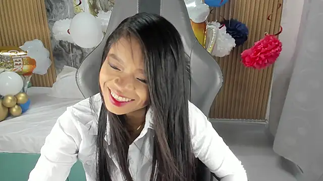 Snapshot of Lili_16 chatting on October 8, 11:08 am Lili 16 online show from October 8, 11:08 am